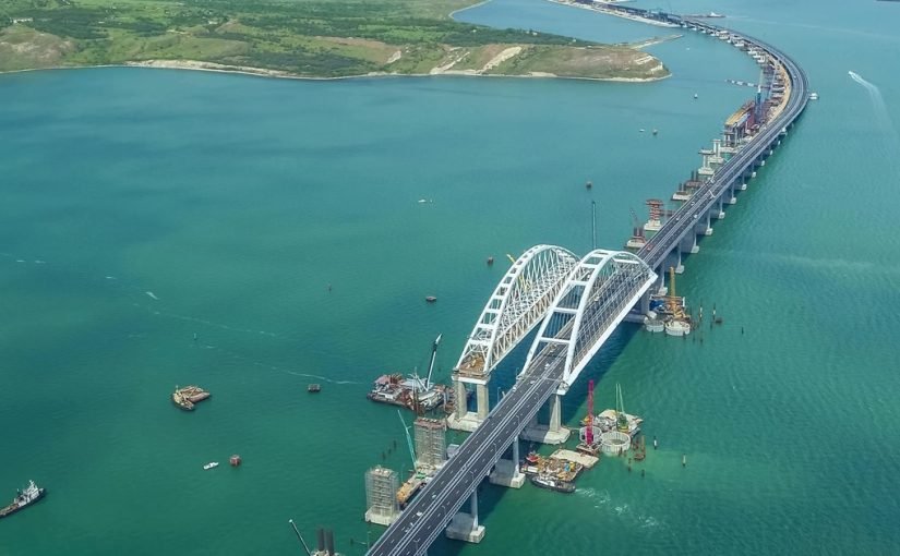 Димом не врятуються: розвідка Британії вказала на слабкі місця Кримського мосту ➤ Prozoro.net.ua