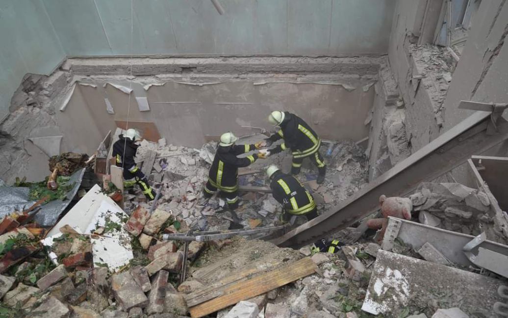 Ракетний удар по Львову: зруйновано понад 250 квартир та 10 гуртожитків