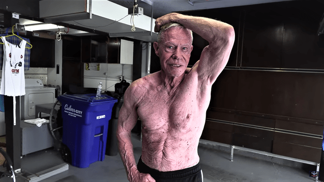90-річний бодибілдер шокував своєю фізичною формою: відео