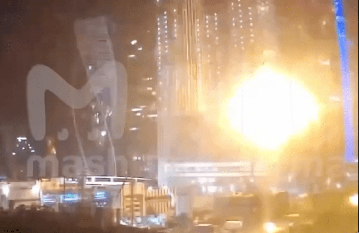 Дрони атакували Москву: з’явилося відео, як БПЛА влучив у хмарочос