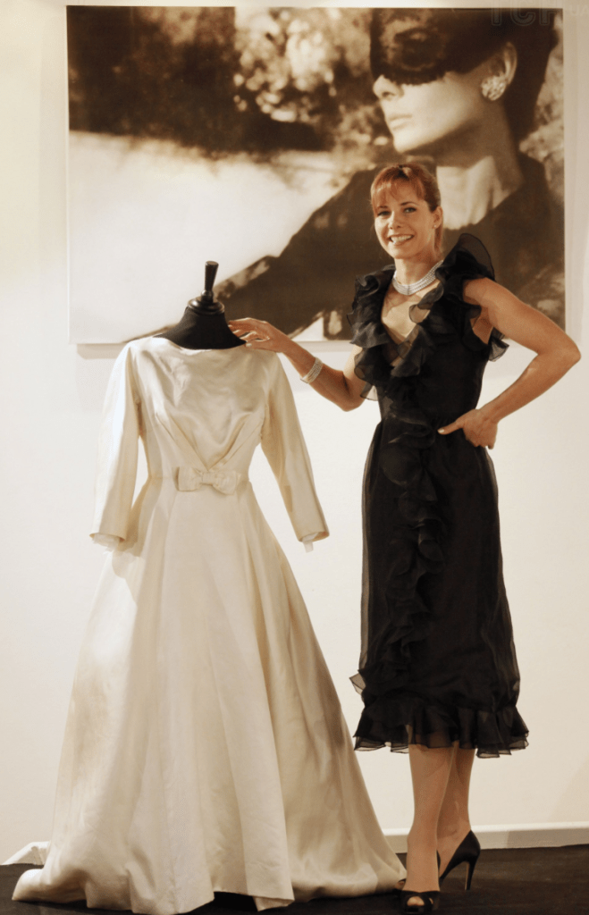 Весільна сукня Одрі Хепберн