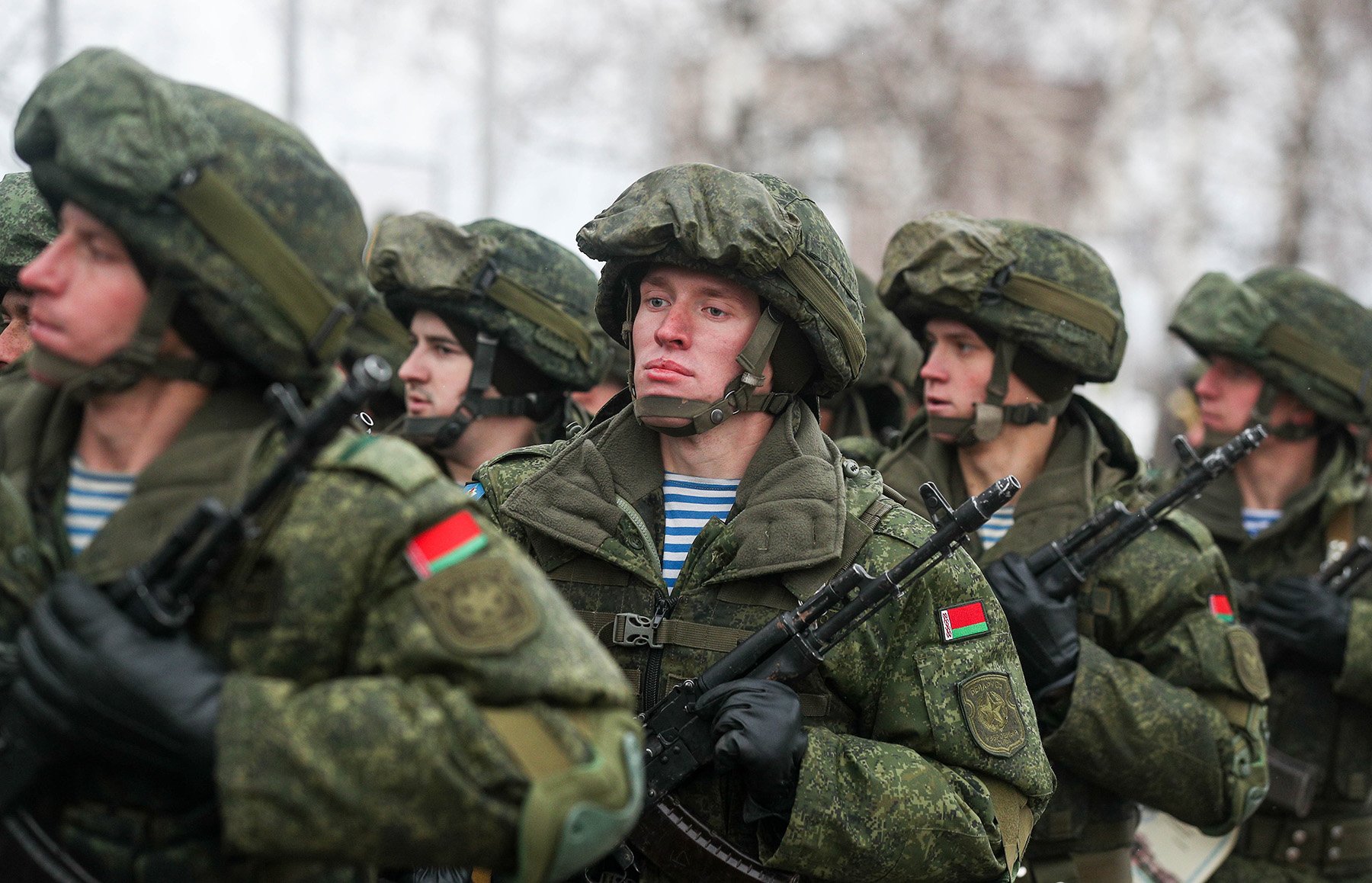 У Білорусі біля українського кордону будують військове містечко у дитячому таборі