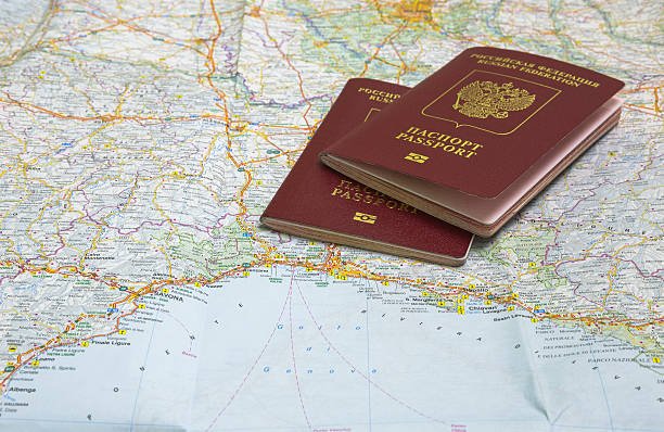 Латвія депортує понад 1200 громадян Росії