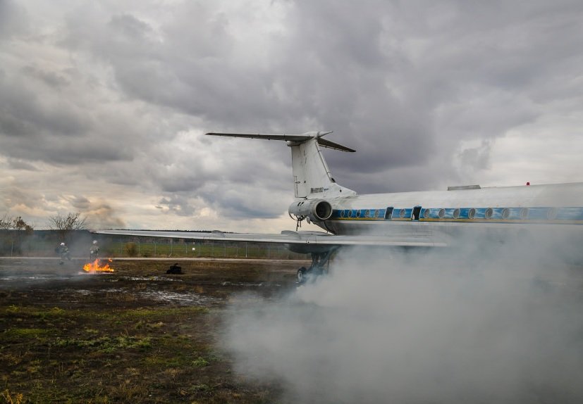 Літак загорівся просто в небі: Росія втратила ще одне повітряне судно