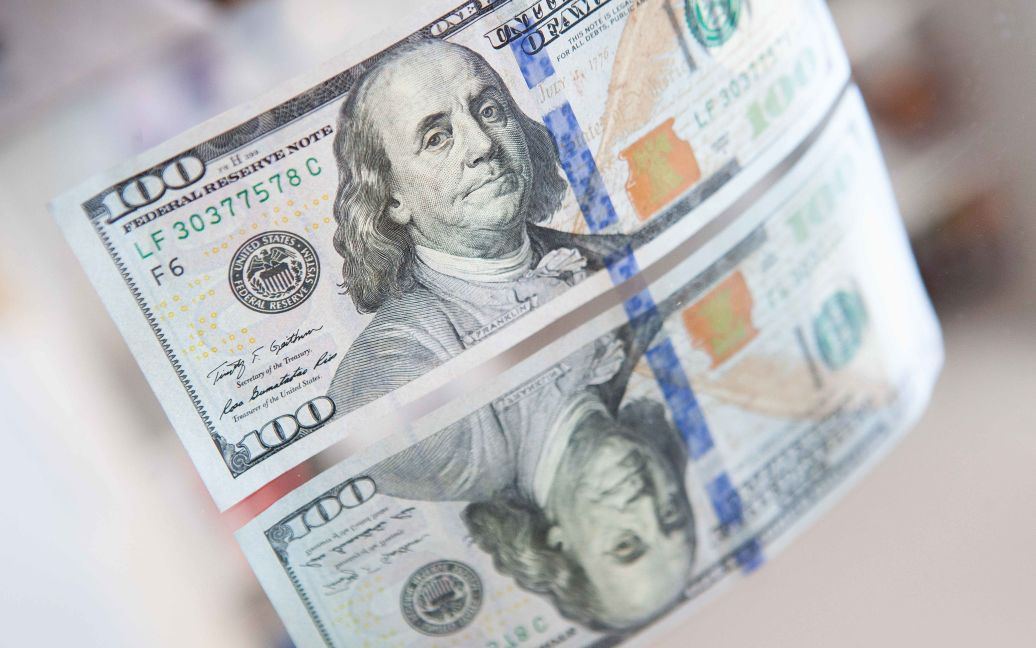 Як нові правила НБУ вплинуть на долар у грудні: прогноз експертів