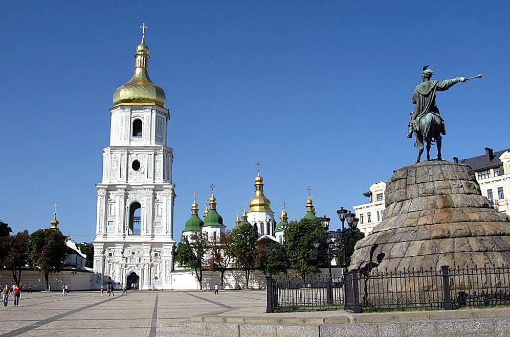 Софійський собор у Києві залишився без хрестів: фото