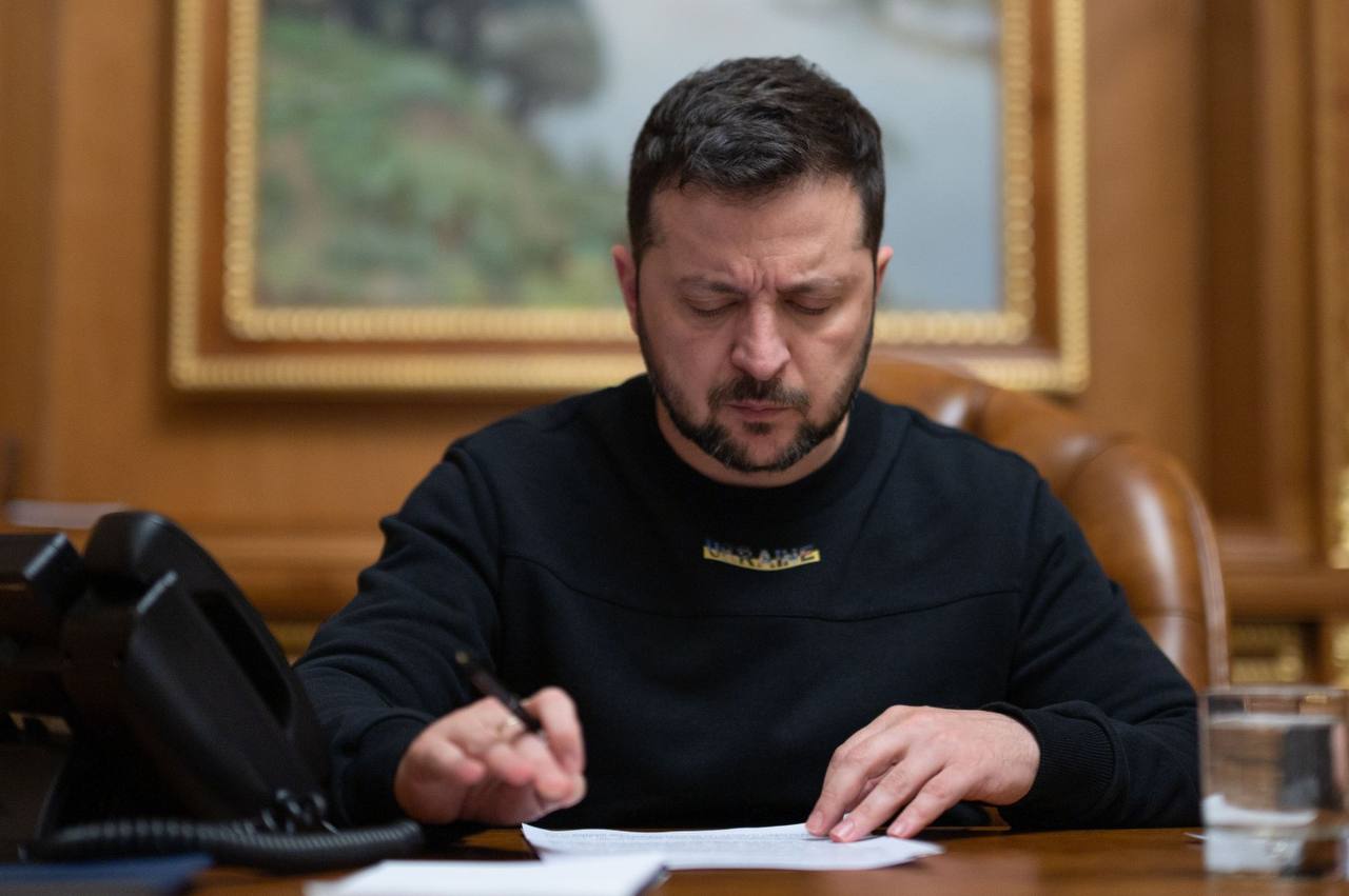 Зеленський підписав указ про населені українцями території РФ 