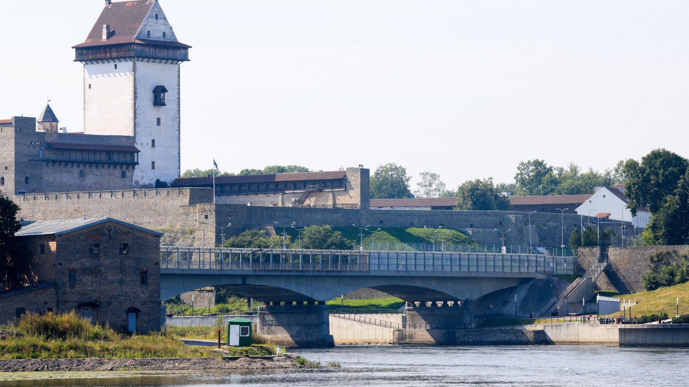 Естонія попередила про можливість повного закриття кордону з Росією