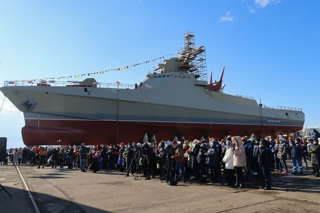 ГУР показало відео затоплення російського корабля в Криму
