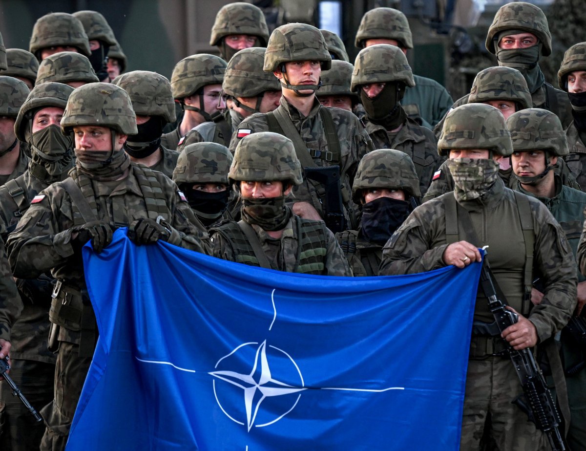 У Newsweek назвали 5 варіантів розміщення військ НАТО в Україні
