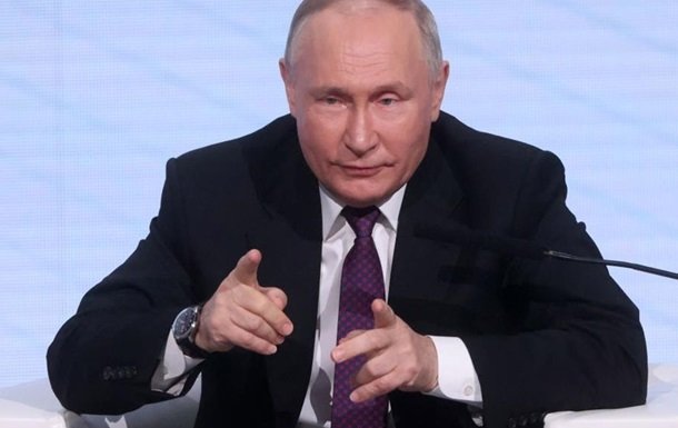 У Зеленського пояснили, чому Путін почав носити бронежилет