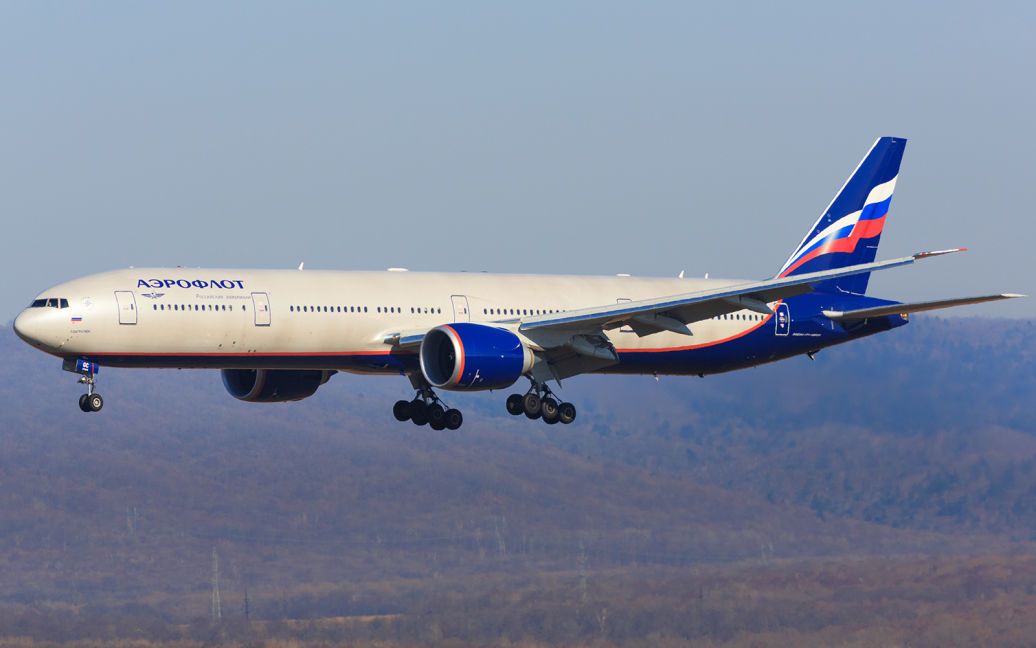 Два пасажирські літаки у Росії не долетіли до місця призначення