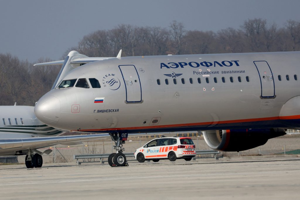 Два пасажирські літаки у Росії