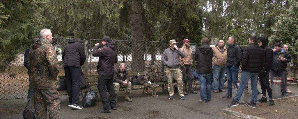 У Міноборони обіцяють запровадити електронну чергу до ТЦК 