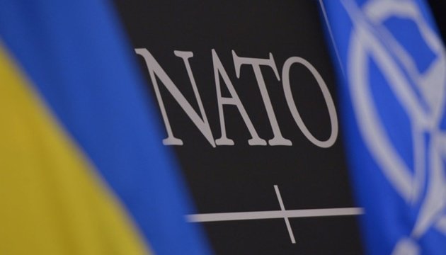 Посол США пояснила слова Байдена про мир в Україні без членства у НАТО