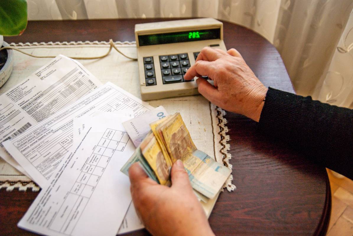 Українцям роздадуть готівку на оплату комуналки 