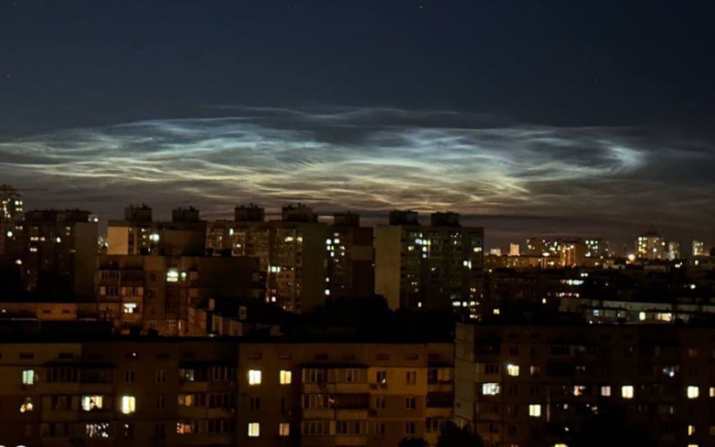 Рідкісне явище: над Києвом засяяли сріблясті хмари ➤ Prozoro.net.ua