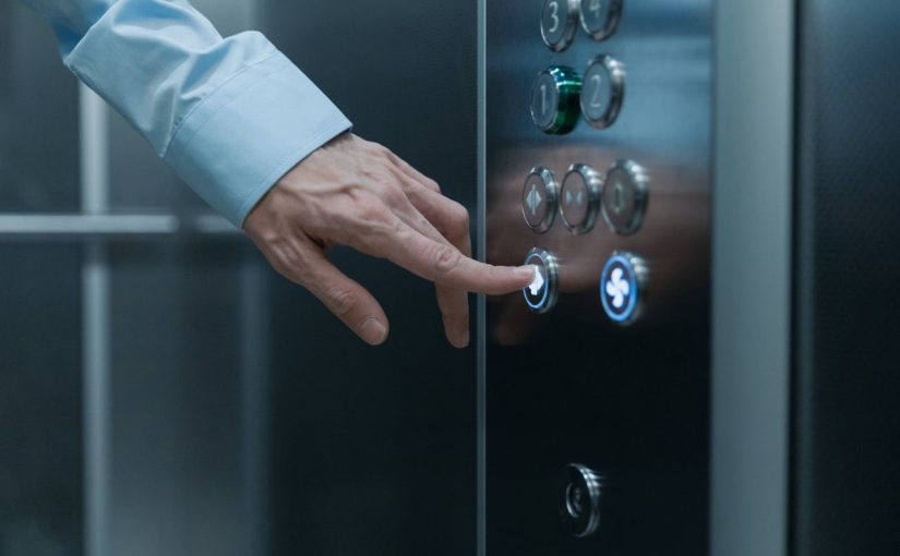 Що робити, якщо ви застрягли в ліфті через вимкнення світла ➤ Prozoro.net.ua