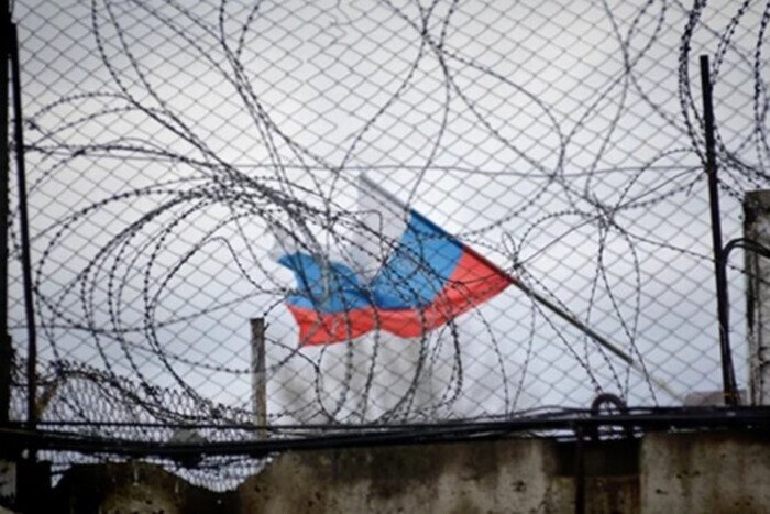 Росія пропонує ув’язненим жінкам за 2 тисячі доларів йти воювати проти українців