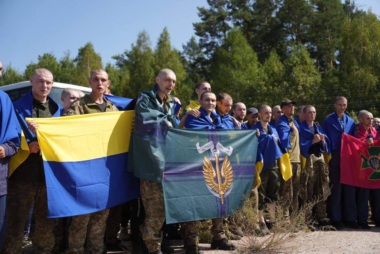 На День Незалежності Україна повернула з полону 115 захисників (фото)