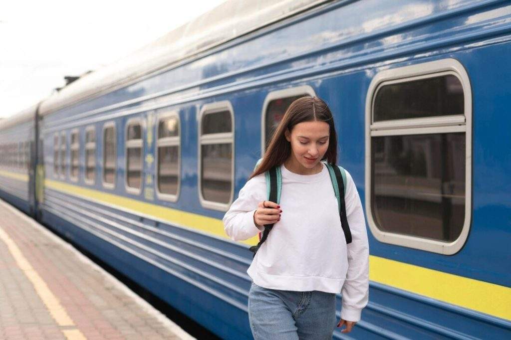 УЗ,Як купити квитки на потяг,Як купити квиток на потяг іноземцю,Що робити українцям без Дії УЗ Як купити квитки на потяг