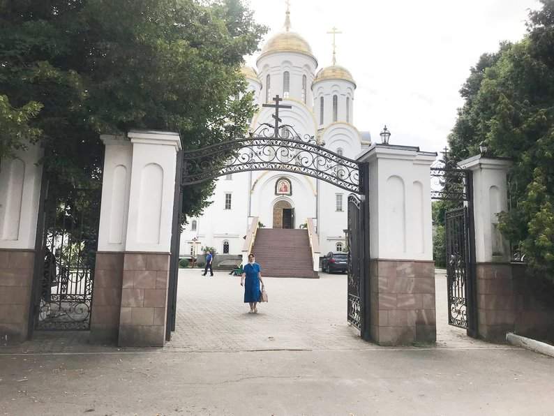 На Закарпатті парафіяни УПЦ МП влаштували бунт під ТЦК 