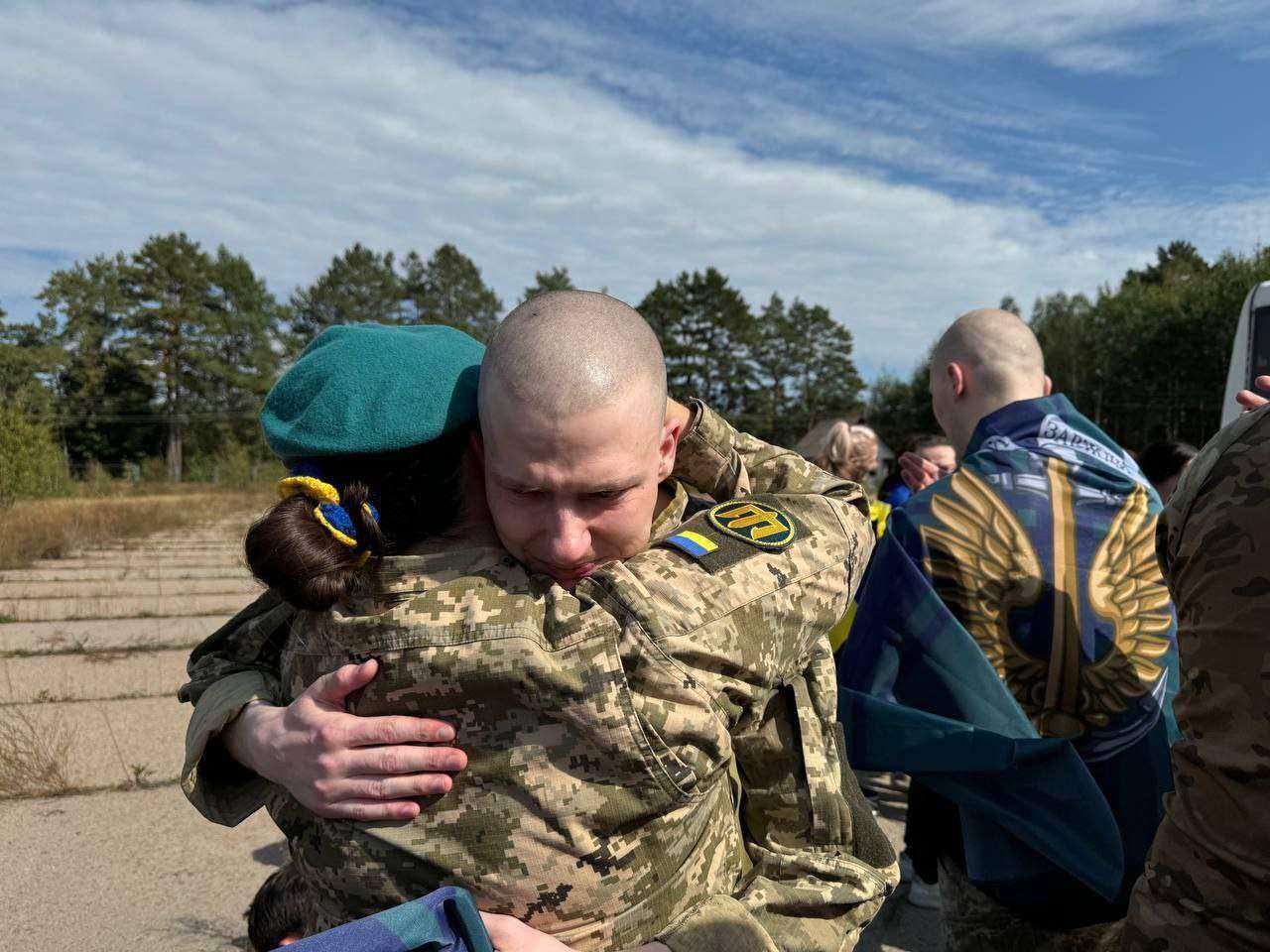 Україна повернула з російського полону 49 захисників та цивільних