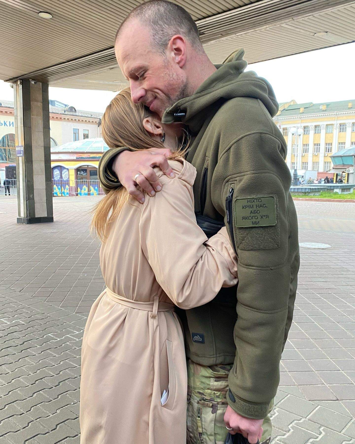 Відома співачка вперше за тривалий час висловилася про чоловіка-воїна 