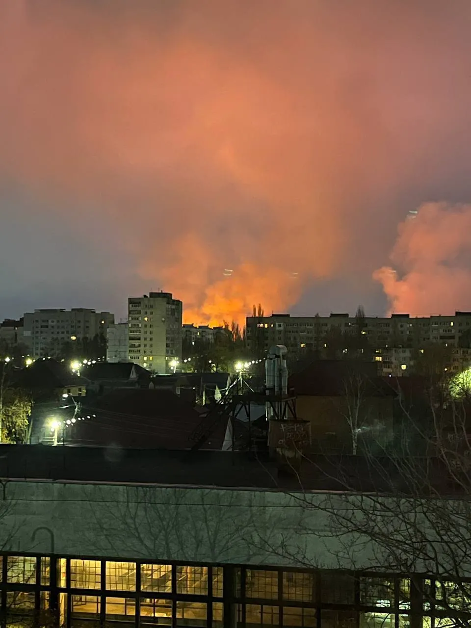 У Брянську на Росії після атаки дронів вибухали склади з боєприпасами