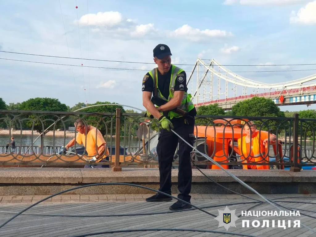 Смерть хлопця на канатній дорозі у Києві,повідомлено про підозру п'ятьом особам,Хто потрапив під підозру,Труханів острів