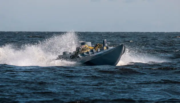 Морські дрони Sea Baby билися з літаками та вертольотами РФ в Керченській бухті (відео)