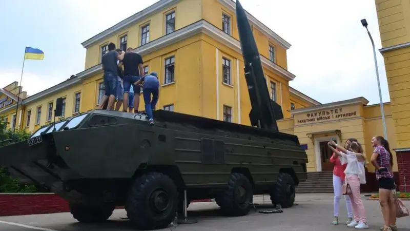 Ексголова МЗС: Україна може повернути собі ядерний статус задля безпеки