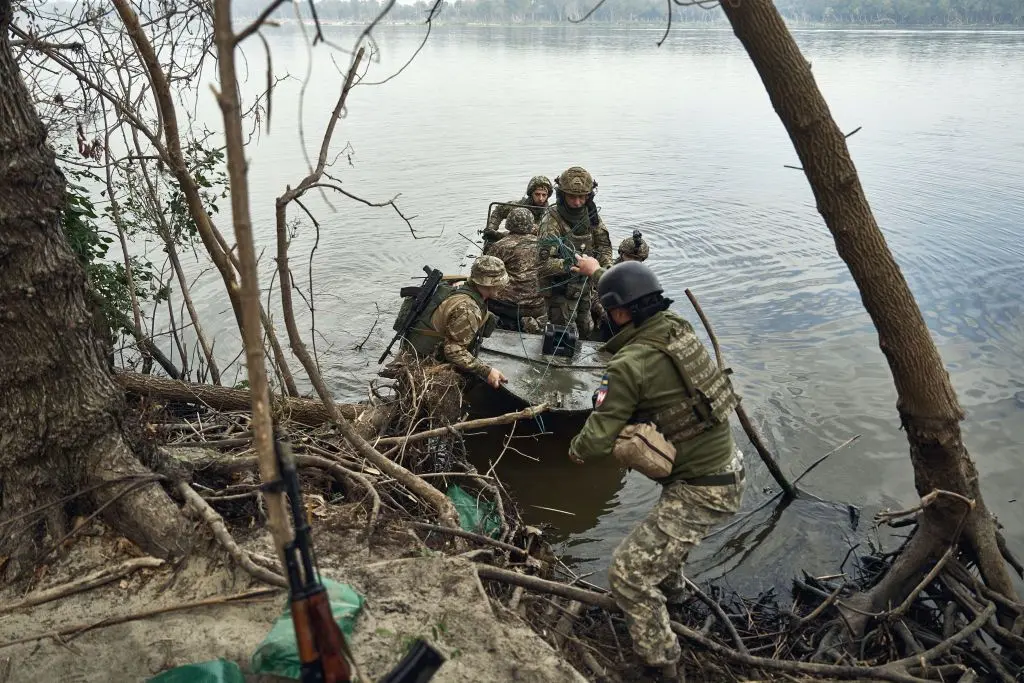 В окупантів на Херсонщині масово виходять з ладу човни та гідроскутери: при чому тут АТЕШ