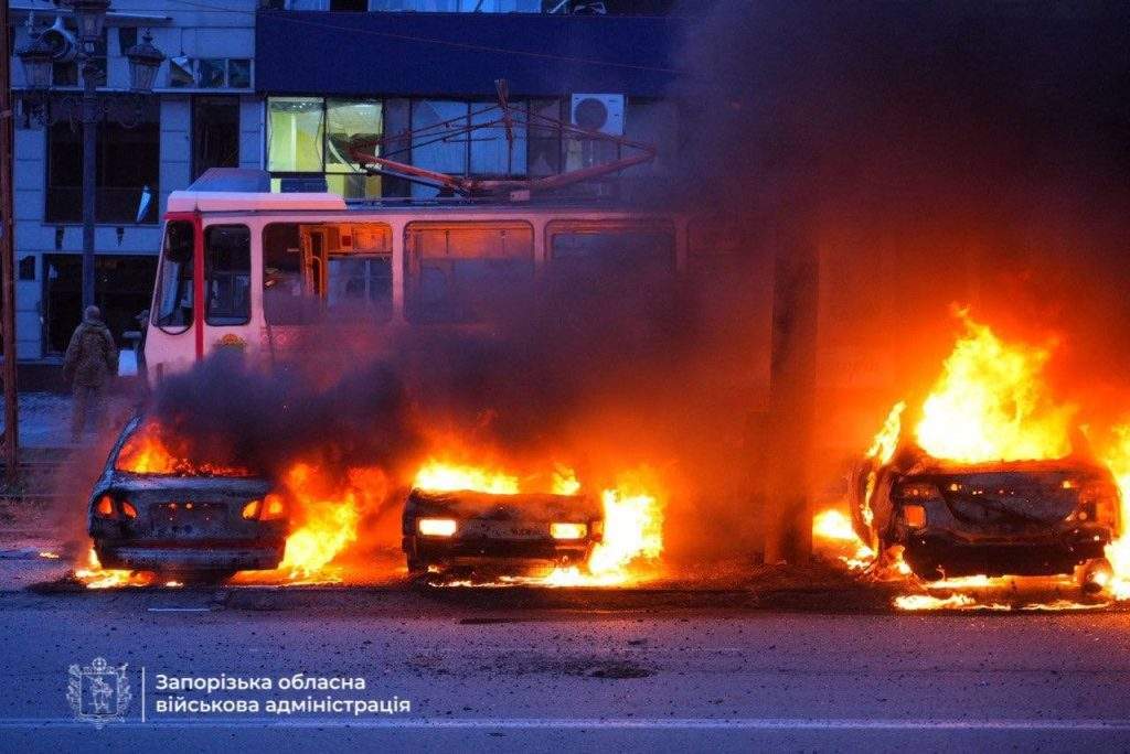 Росія вдарила по Запоріжжю: кількість постраждалих зросла до 30 (фото),Удар по Запоріжжю