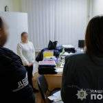 Вимагала хабар у військового: чиновницю з лікарні затримала поліція ➤ Prozoro.net.ua