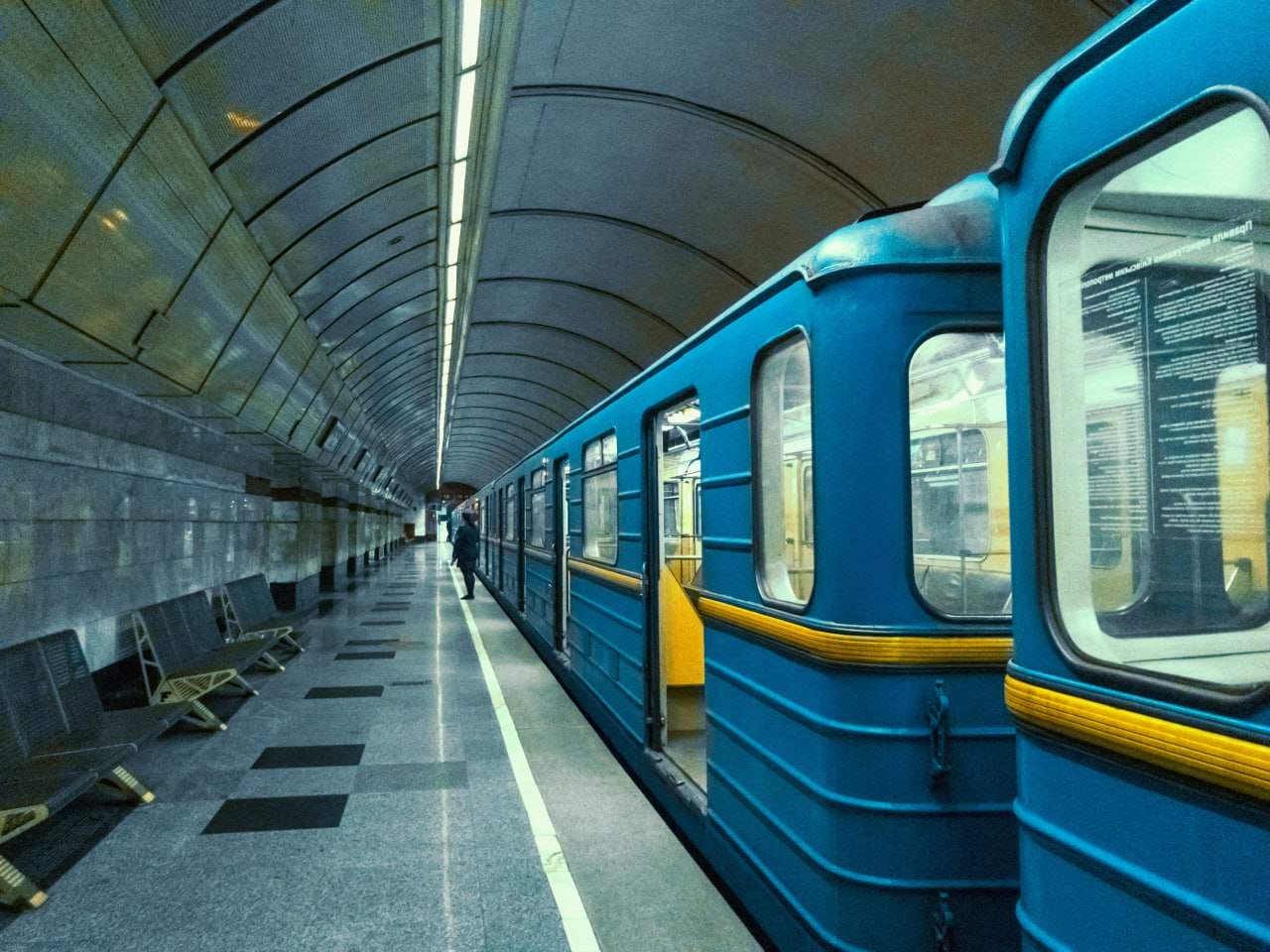 У Києві блогер зазнав важких травм у метро під час спроби зняти вірусне відео