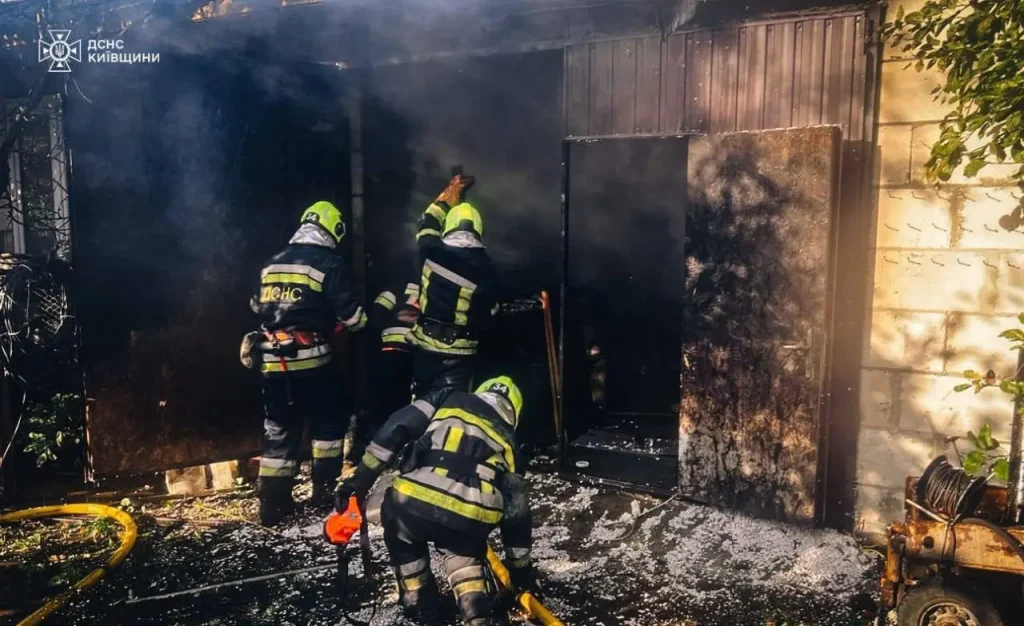 Російський шахед під Києвом убив відомого хірурга та його дружину-журналістку,Удар шахеда по Крюківщині