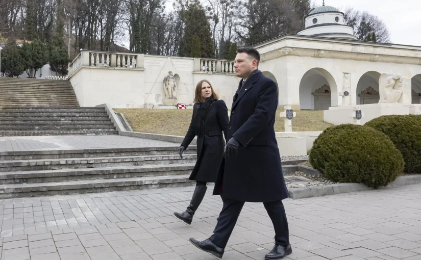 Кандидат у президенти Польщі втрапив у скандал у Львові: націлився на Бандеру (відео) ➤ Prozoro.net.ua