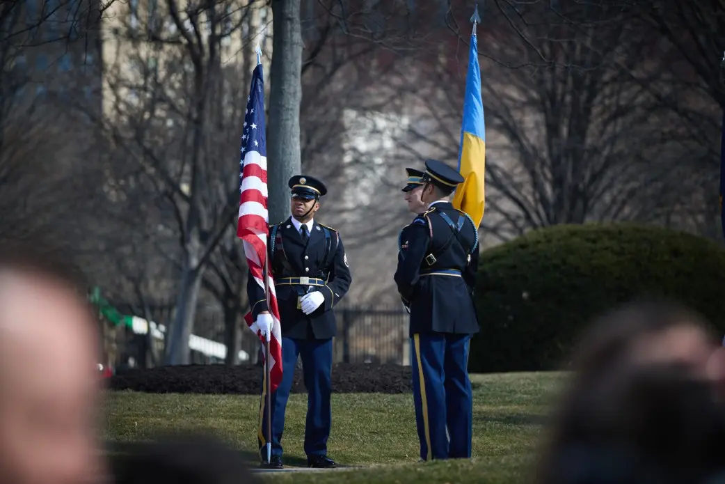 Стало відомо, які розвіддані США не припинили надавати України