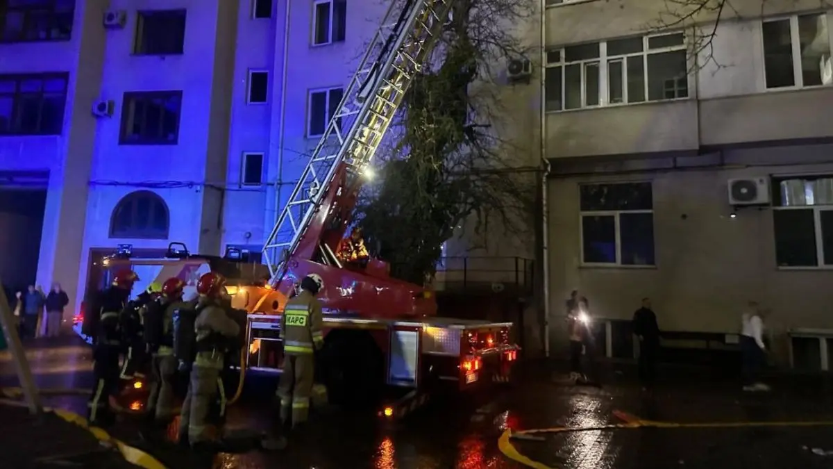 В Івано-Франківську відбулося два вибухи у двох житлових будинках: подробиці та фото