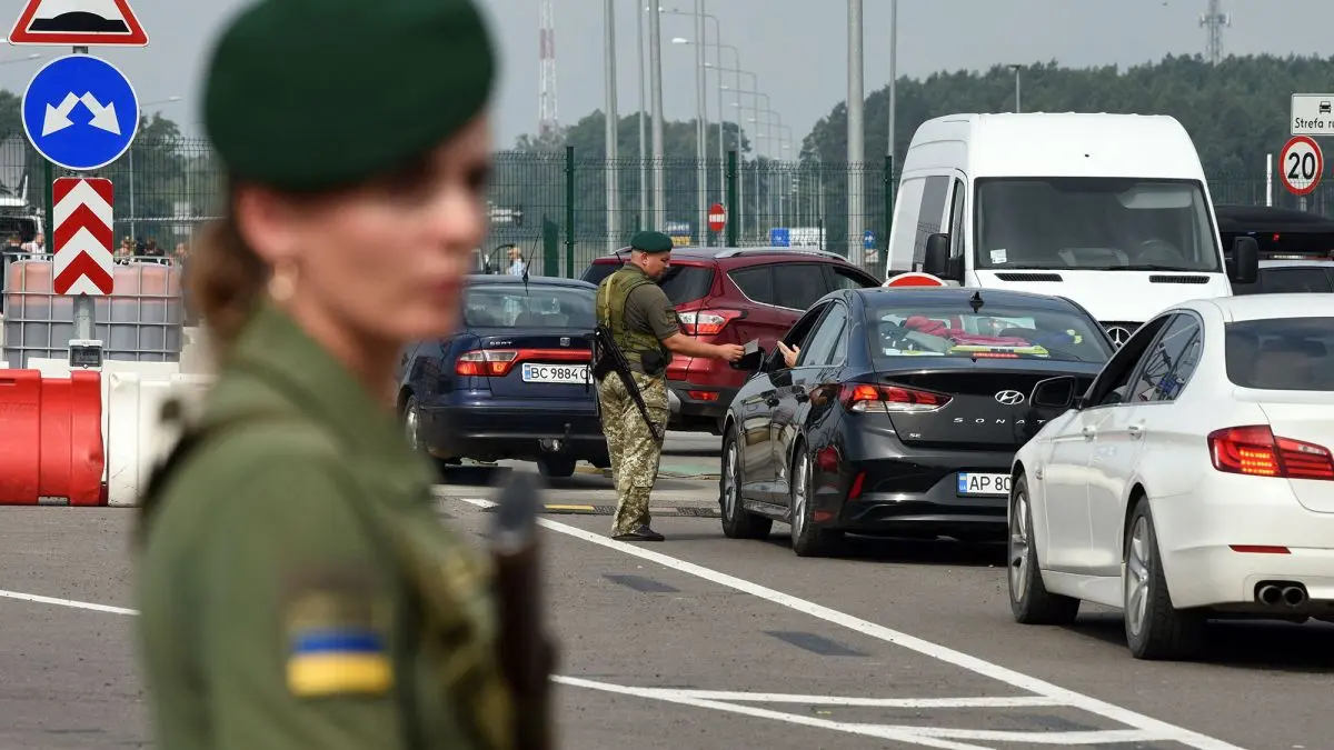 На Львівщині помітили несподіваного гостя на кордоні з ЄС (відео)
