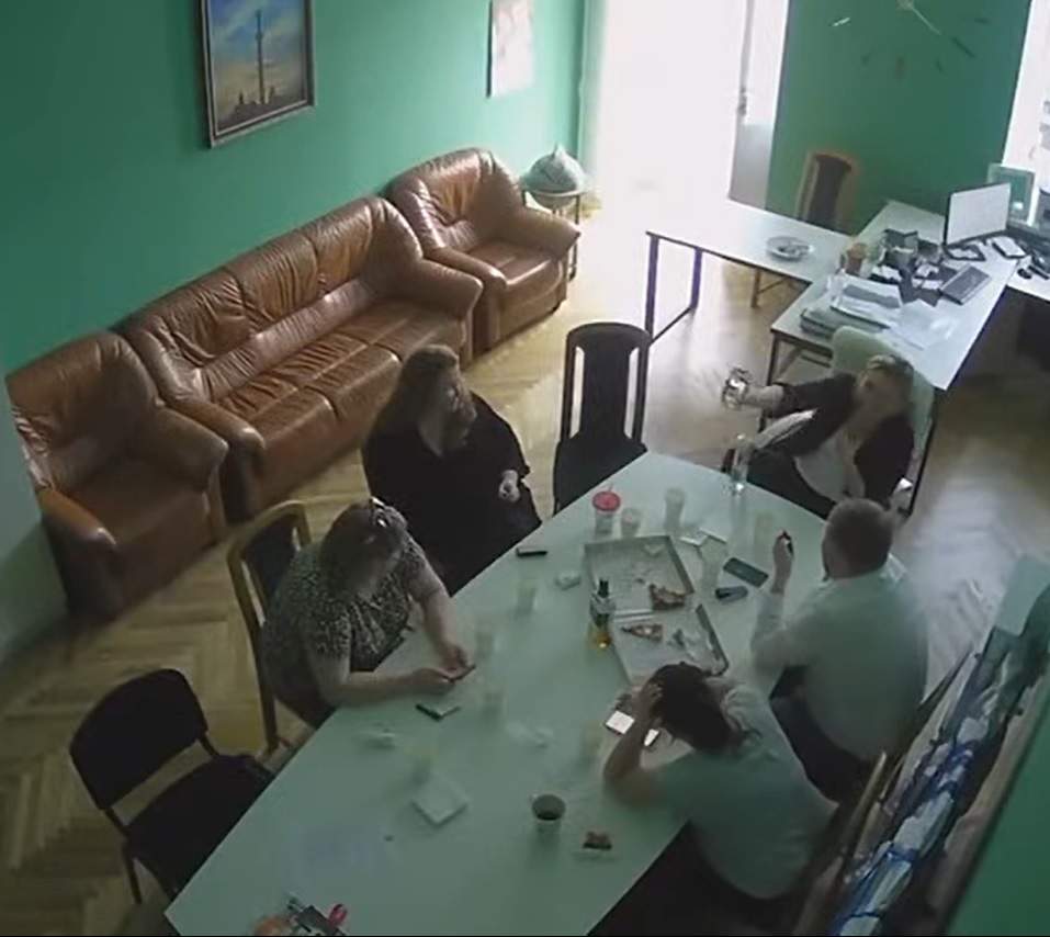 Застілля,П'янка в КМДА,марина хонда,кмда Застілля П'янка в КМДА