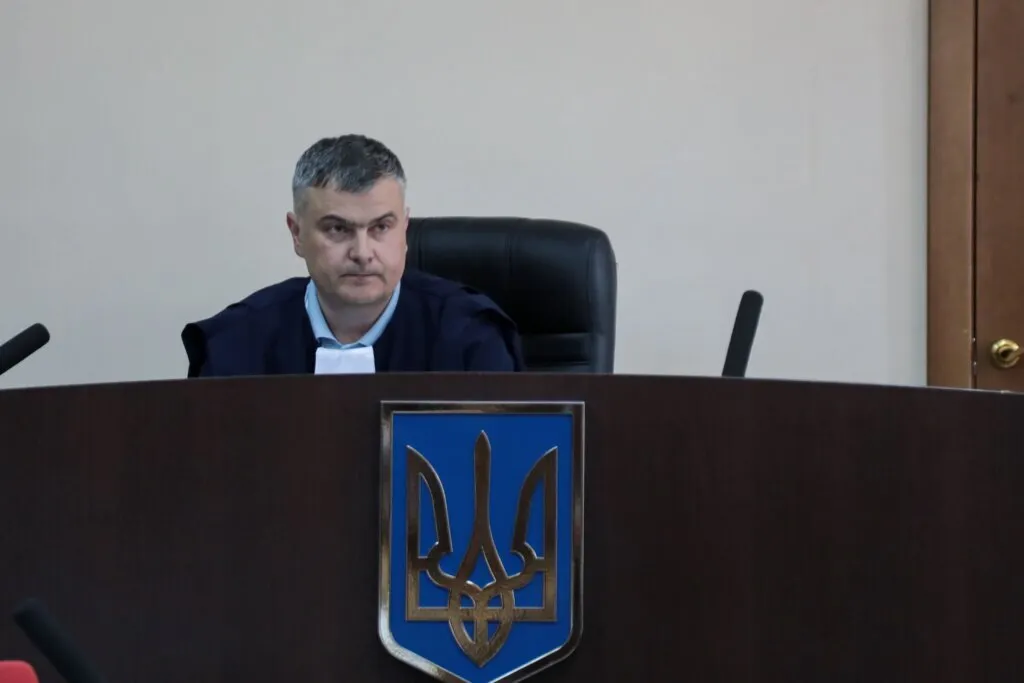 Маєтки,мільйонні статки,громадські вбиральні,суддя,зарплата в судді Маєтки Євген Хайнацький
