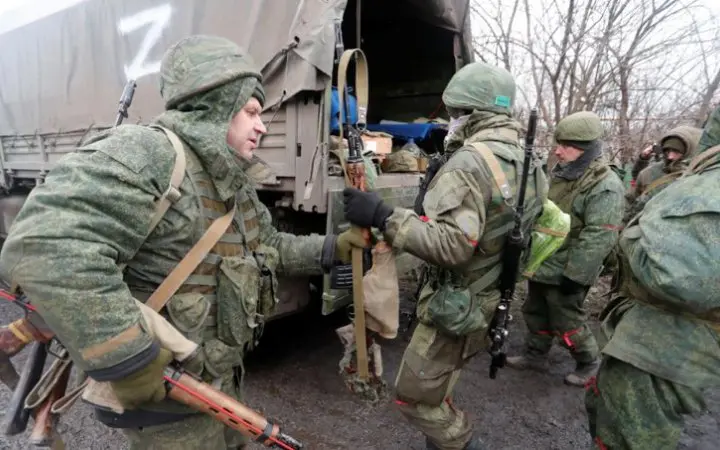 Росія витісняє жителів окупованих територій і позбавляє їх домівок