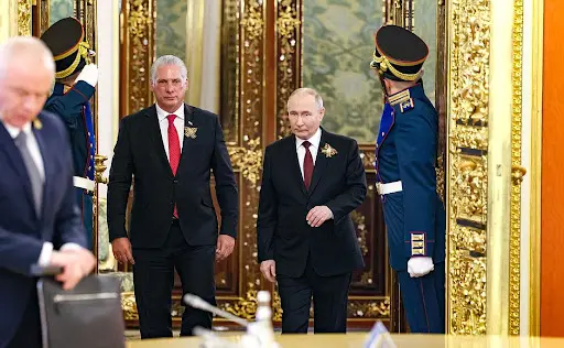 Скільки заплатить Путін за участь в параді президенту Куби