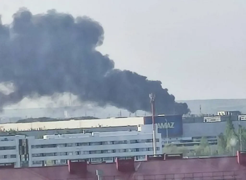 Пожежа в Росії,Пожежа на заводі КАМАЗ,завод камаз татарстан Пожежа в Росії Пожежа на заводі КАМАЗ
