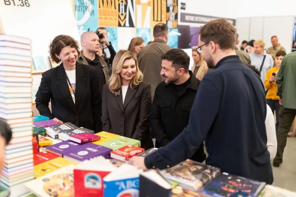 Зеленський на фестивалі Книжковий Арсенал - Олена Зеленська