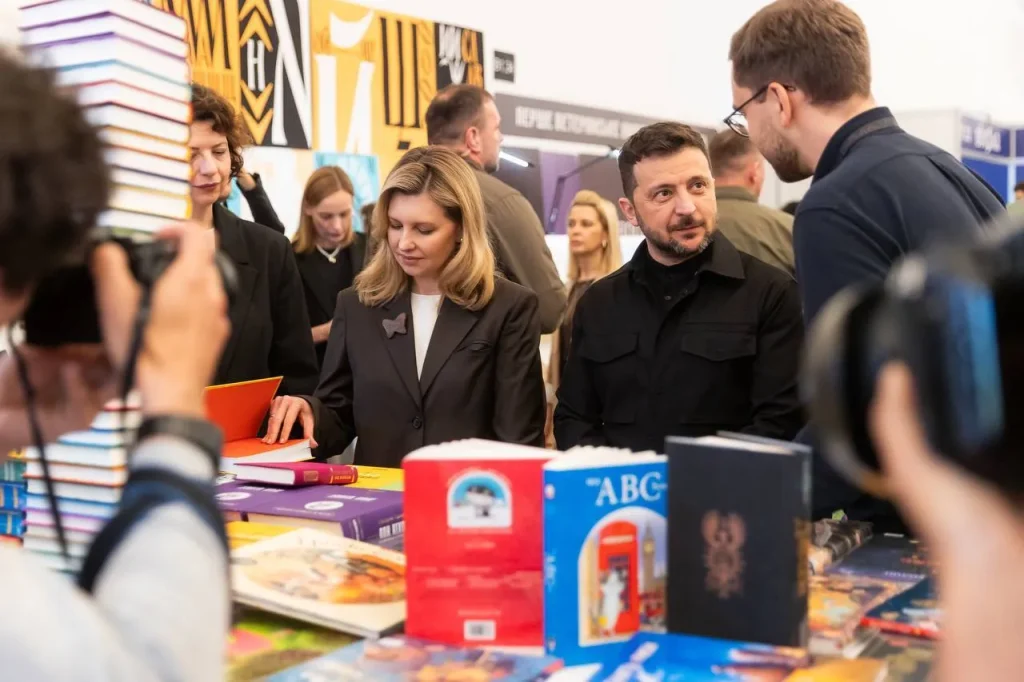 Зеленський на фестивалі Книжковий Арсенал - Олена Зеленська