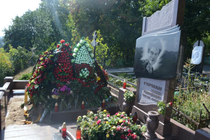 Померли,Старший син Герман Микола,Молодший син Герман Роман,Могила сина Герман Померли Могила сина Герман