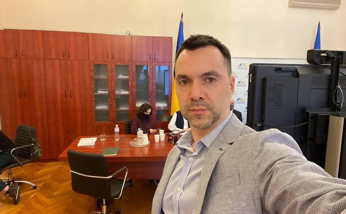 Арестович знову втрапив у скандал: що сказав про українців